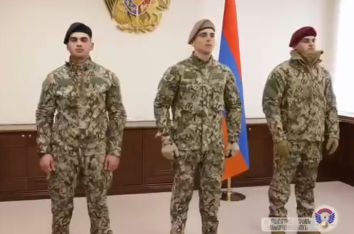 Մեր բանակի նոր համազգեստը գեղեցիկ է, գործառնական, հարմարավետ և բազմասեզոնային․ Փաշինյան