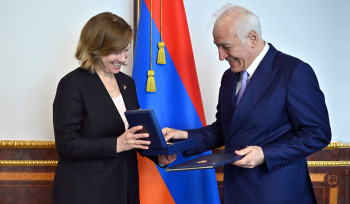 Վահագն Խաչատուրյանը պարգևատրել է Քրիստինա Քվինին