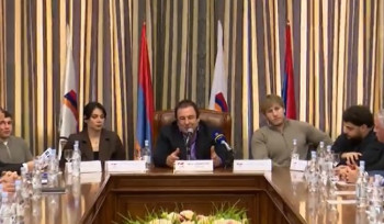 Գագիկ Ծառուկյանը ազդարարեց երկու խոշոր նախագծի մասին` Արթուր Ալեքսանյանի, Վարազդատ Լալայանի, Մալխաս Ամոյանի ու Հռիփսիմե Խուրշուդյանի մասնակցությամբ (տեսանյութ)