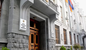 45-ամյա տղամարդը գլխավոր դատախազության շենքի մոտ ոչ ադեկվատ վարքագիծ է դրսևորել, խաթարել աշխատանքը