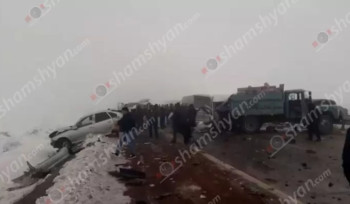 Բազմաբերդ-Կաքավաձոր խաչմերուկի մի քանի հատվածներում բախվել են մի շարք մեքենաներ. 10-ից ավելի վիրավորներ կան