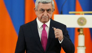 Փա´ռք և պատի´վ Հայոց բանակի ստեղծման ակունքներում կանգնած ու բանակի փառապանծ ուղին կերտած բոլոր նվիրյալներին․ Սերժ Սարգսյան