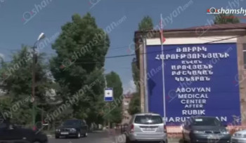 «Աբովյան» ԲԿ-ում 18-ամյա բուժառուն մետաղական մատնոցով հարվածել է բժշկուհու գլխին․ կա վիրավոր