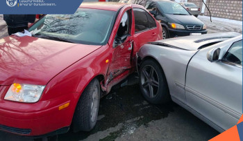 Վանաձորում բախվել են «Mercedes-Benz» և «Volkswagen» ավտոմեքենաները․ կա տուժած