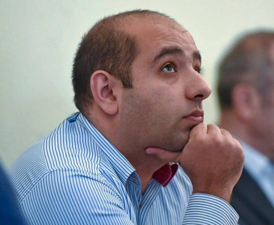 Քիչ առաջ գլխավոր դատախազին հաղորդում եմ ներկայացրել ԱԱԾ աշխատակից Աղաջանյանի և 18 արդարների գործով քննչական խմբի ղեկավար Մնոյանի դեմ․ փաստաբան