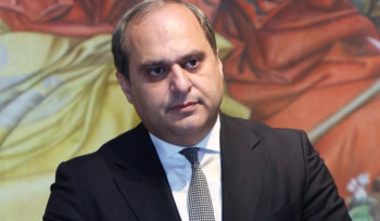Առավոտից ոստիկանության միջոցով ծանուցագրեր են հանձնվում Գերագույն Հոգևոր Խորհրդի եպիսկոպոս անդամներին․ փաստաբան