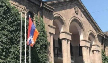 ՀՀ վարչական դատարանի նախագահը հրաժարվում է Արցախի Հանրապետությանը ներգրավել որպես երրորդ անձ՝ փաստացի պատճառաբանելով, որ նրա համար Արցախի Հանրապետություն, ԼՂՀ կառավարություն գոյություն չունեն. փաստաբան