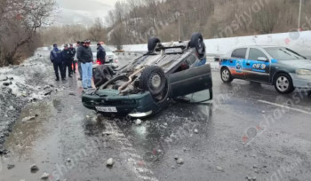 Գեղարքունիքում «Opel»-ը գլխիվայր շրջվել է