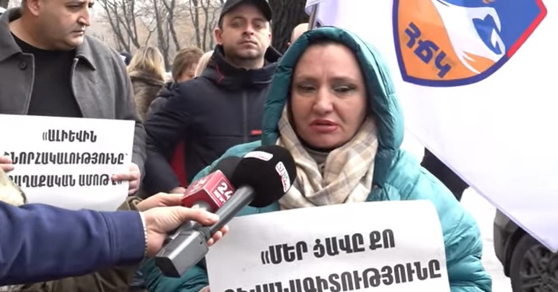 «Ալիևին շնորհակալությունն իսկական ամոթ է»․ ակցիա նախագահականի դիմաց