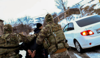 Քրեական ոստիկանները հանցավոր խումբ են բացահայտել. կատարվել են մեծամասշտաբ խուզարկություններ, կան ձերբակալվածներ