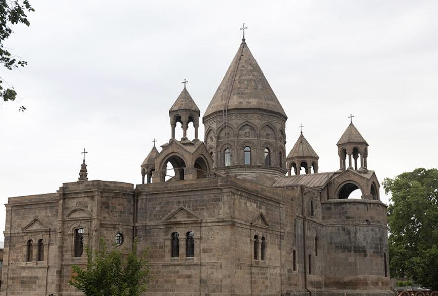Սուրբ Էջմիածինն իր զորակցությունն է հայտնում Արցախի պատանդառված պետական գործիչներին, ռազմագերիներին և նրանց ընտանիքներին