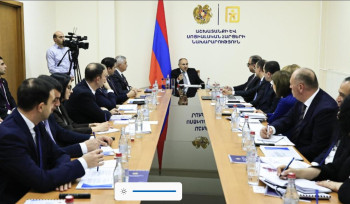 Արսեն Թորոսյանը Նիկոլ Փաշինյանին է ներկայացրել Աշխատանքի և սոցիալական հարցերի  նախարարության գործունեության հաշվետվությունը