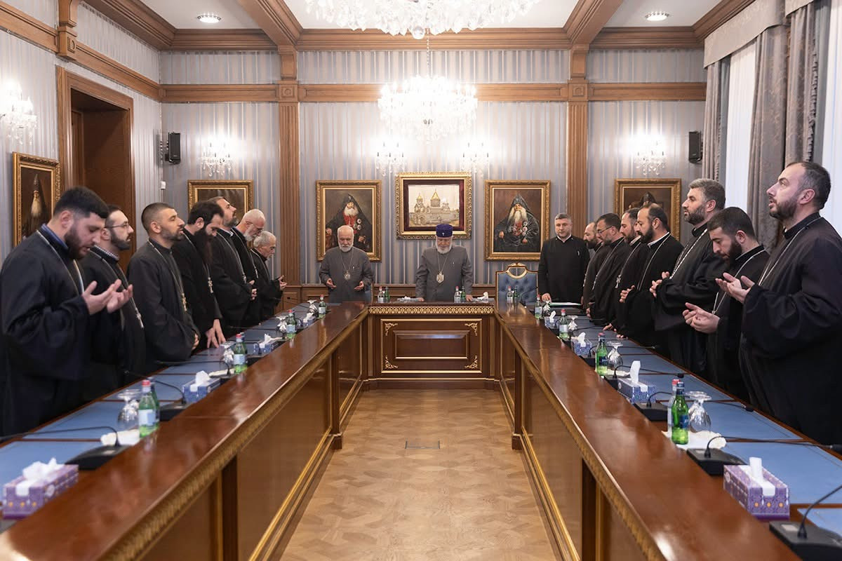 Կաթողիկոսն ընդունել է գնդերեցներին, գոհունակություն հայտնել նրանց նվիրյալ ծառայության համար