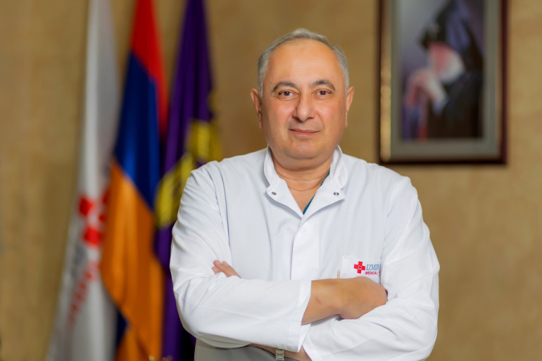 Իրավապահները խուզարկում են «Իզմիրլյան» ԲԿ-ի տնօրեն Արմեն Չարչյանի աշխատասենյակը․ փաստաբան