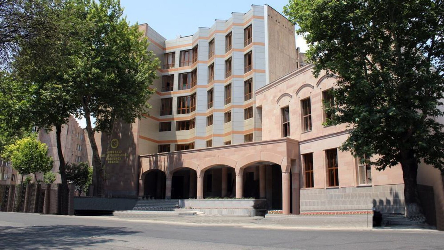 Արմեն Չարչյանի աշխատասենյակը խուզարկվում է քրեական վարույթի նախաքննության շրջանակներում. Քննչական կոմիտե