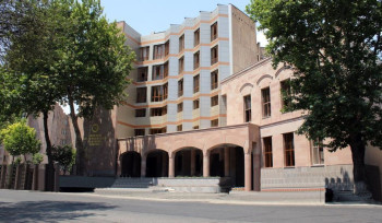 Արմեն Չարչյանի աշխատասենյակը խուզարկվում է քրեական վարույթի նախաքննության շրջանակներում. Քննչական կոմիտե