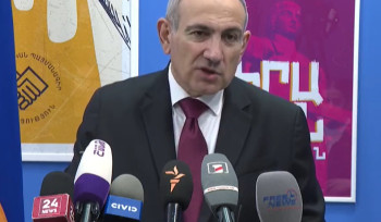 ՔՊ գրասենյակում Փաշինյանը պատասխանում է լրագրողների հարցերին․ ուղիղ