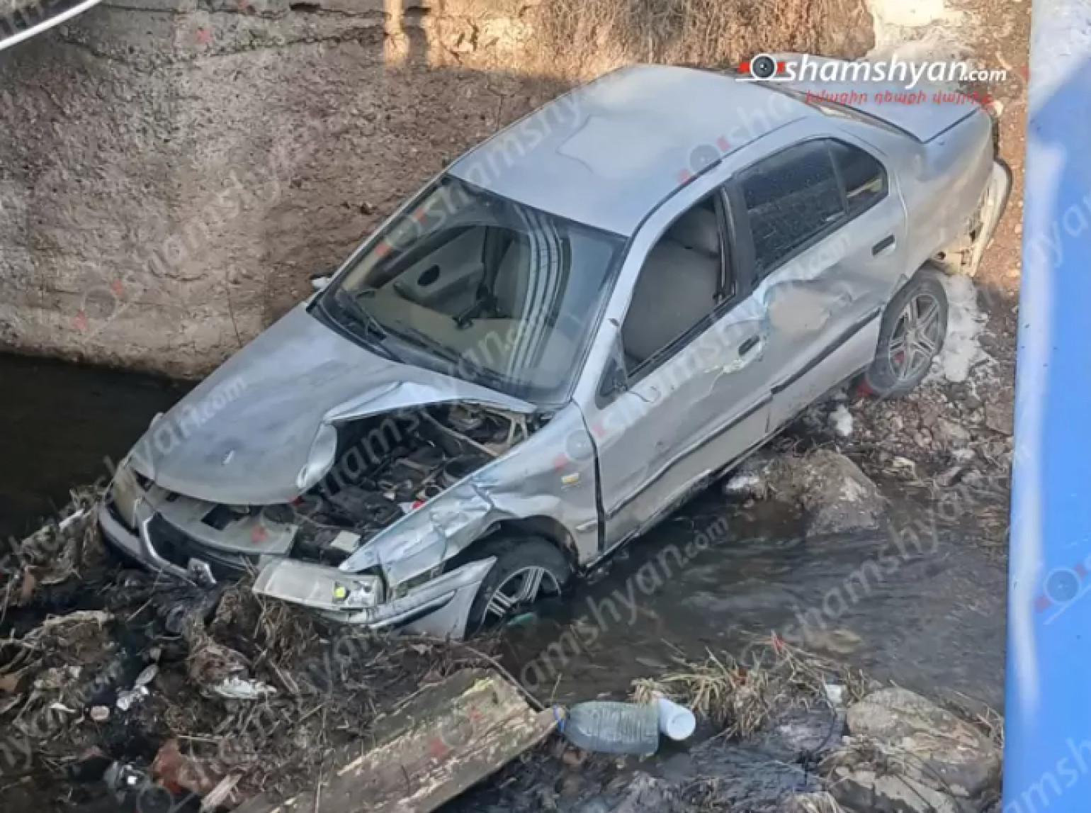 Երևանի բնակիչն իր  վարած «Mercedes»-ով Չարենցավան-Արզական ավտոճանապարհին դուրս է եկել երթևեկելի գոտուց և հայտնվել գետի ափին