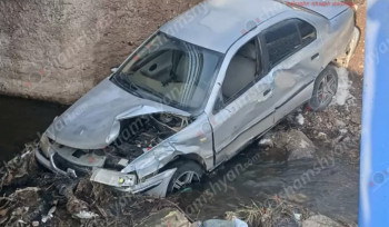 Երևանի բնակիչն իր  վարած «Mercedes»-ով Չարենցավան-Արզական ավտոճանապարհին դուրս է եկել երթևեկելի գոտուց և հայտնվել գետի ափին