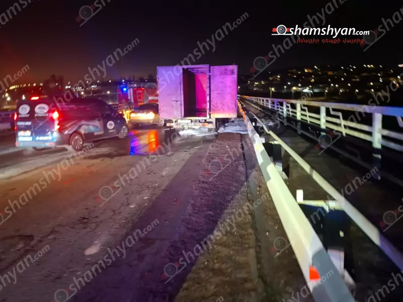 Աշտարակի կամրջի վրա հրդեհ է բռնկվել բեռնափոխադրումներ իրականացնող բեռնատար «Газель»-ում