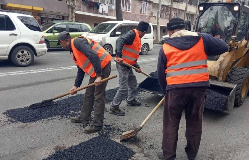 Ունենք դեպքեր, որ փոսալցումը կատարվել է առանց բիտումի․ այդ ասֆալտը քանդվելու է ամբողջությամբ շինարարի հաշվին․ փոխքաղաքապետ