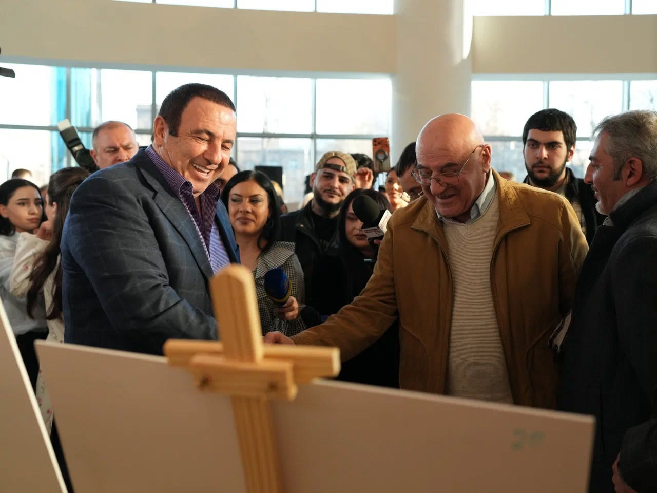 «Մենք մասնակիցն ենք պատմության կերտմանը» խորագրով ցուցահանդեսը՝ ֆոտոշարքով