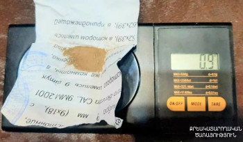 Փաստաբանը փորձել է թմրամիջոց տանել «Նուբարաշեն» ՔԿՀ. նրան ձերբակալել են