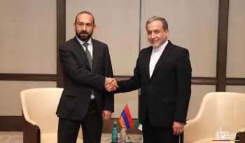 Արարատ Միրզոյանը և Իրանի ԱԳ նախարար Աբբաս Արաղչիի հեռախոսազրույց են ունեցել