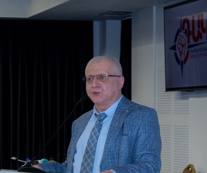 Հասարակությունը լավ գիտի, թե ով է Գագիկ Ծառուկյանը և ինչ դեր է նա ունեցել Հայաստանի քաղաքական և հասարակական կյանքում․ Սուրենյանց