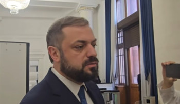 Բա որ ասում ենք գնանք Թուրքիայի հետ սահման բացենք, Ադրբեջանի հետ սահման բացենք, դա ինչի՞ մասին է, բա ինչի՞ համար ենք ասում․ Պապոյան