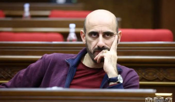 Հիվանդանոցի տերմինալում նշել են ծնունդն ընդունող բժշկի անունն ու փոխանցում կատարել. ԲԿ նոր տնօրենը որոշել է երեքին էլ «փուռը» տալ. «Հրապարակ»
