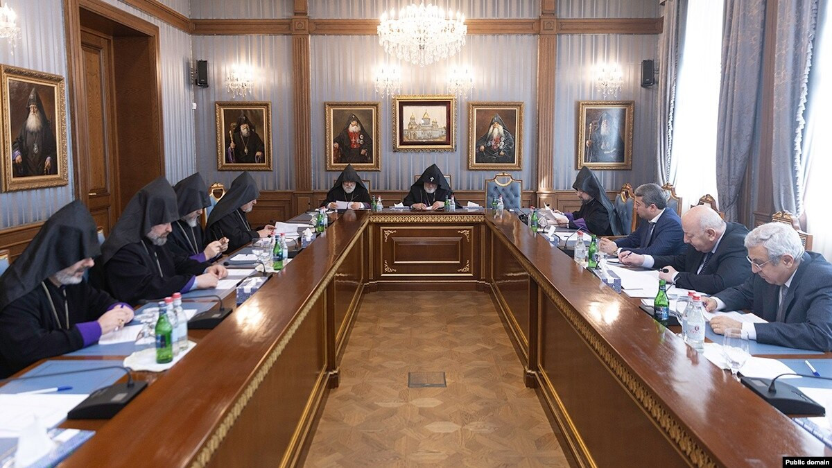 Գերագույն հոգևոր խորհրդի աշխարհիկ անդամներին Քննչական են հրավիրել․ «Ազատություն»