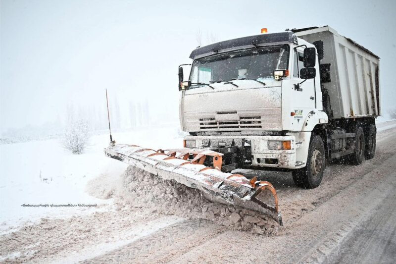 Սևանի, Մարտունիի, Ճամբարակի, Դիլիջանի, Թալինի, Արթիկի, Աշոցքի, Սպիտակի, Սիսիանի տարածաշրջաններում և Վարդենյաց լեռնանցքում ձյուն է տեղում