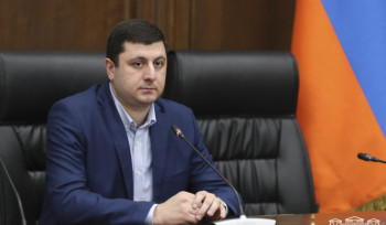 Իշխանությունը օրակարգ պահելու համար սուջուխ էլ կուտի, պեռաշկի էլ․ պետք լինի՝ ճաշն իրար գլխին կլցնեն, կհրեն իրար, ցեխն էլ կգցեն․ Տիգրան Աբրահամյան