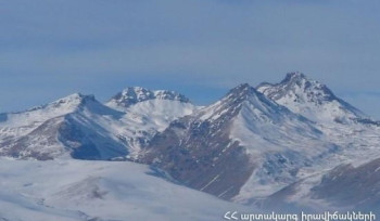 Այսօրվա դրությամբ ձյան ծածկույթը Արագածում 234սմ է, Ամբերդում՝ 107սմ, Ջերմուկում՝ 101սմ, մյուս լեռնային մարզերում՝ 30-80սմ