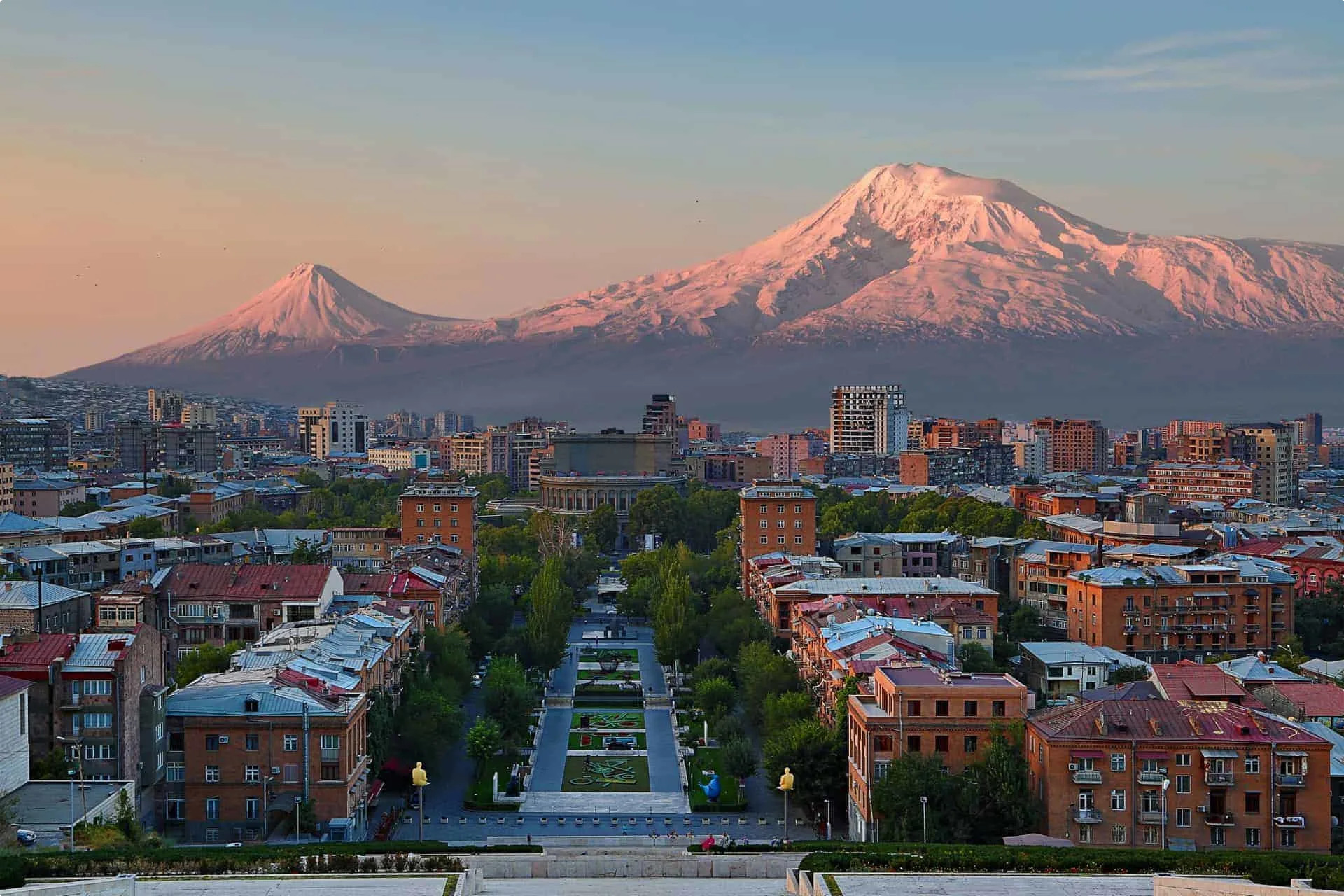 Երևանում Նիկիտա Սիմոնյանի և Խաչատուր Ավետիսյանի պատվին փողոցներ են անվանափոխվել