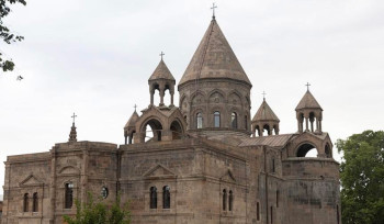 Համայն Վրաստանի Կաթողիկոս-Պատրիարք Իլիա Բ-ի հուղարկավորության կազմակերպչական մանրամասների վերաբերյալ պաշտոնական ծանուցում Սուրբ Էջմիածնում առայժմ չի ստացվել