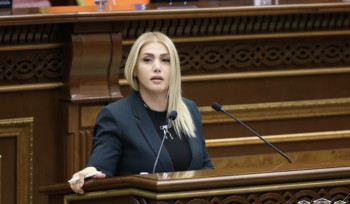 Դուք երթևեկում եք տրանսպորտով, և ձեզ, ձեռքում քարտեզ թափահարելով, մոտենում է ինչ-որ մեկը և փորձում է ինչ-որ բան համոզել, ի՞նչ անել․ Էլինար Վարդանյան