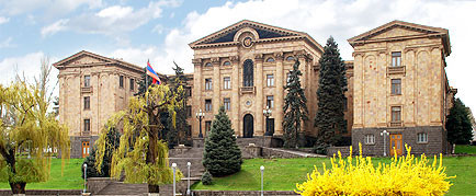 ԱԺ-ն քննարկում է Սահմանադրական դատարանի դատավորի պաշտոնում Վլադիմիր Վարդանյանի ընտրության հարցը