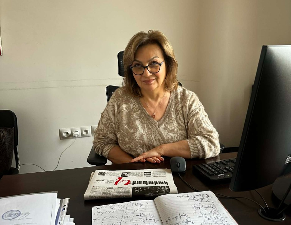 Ենթադրում եմ, որ երբ իմ քննադատությունը զայրացրել է «վսեմաշուք վարչապետին», հատուկ հրահանգ է իջեցրել իրավապահներին, թե մի բան գտեք, այդ կնոջ բերանը փակեք. Արմինե Օհանյան