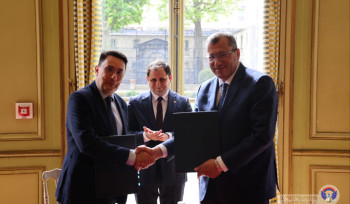 Սուրեն Պապիկյանը ֆրանսիական «Safran Electronics & Defense» ընկերության պաշտպանության գծով ղեկավարի հետ պայմանագիր է ստորագրել