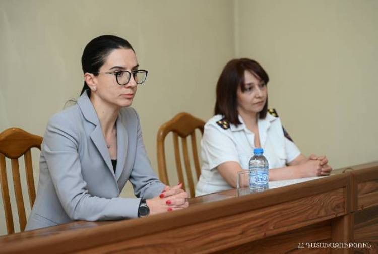 Աննա Վարդապետյանի տեղակալի ամուսինը տնօրեն չէր ընտրվել. ընտրված տնօրենին առնչվող վարույթ են հարուցել, մահացած տատիկին էլ փորձել են հայտնաբերել. News.am