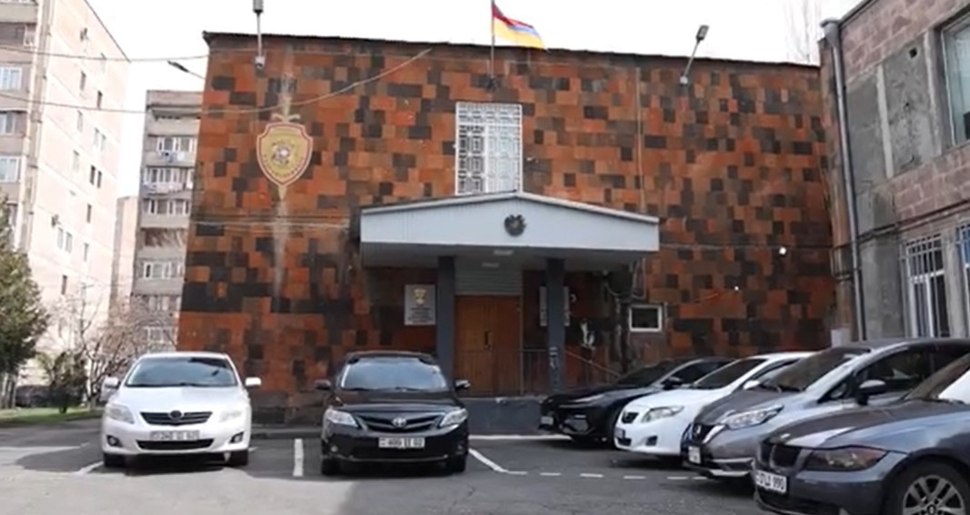Կոտրել է ավանի մսուր-մանկապարտեզի պատուհանը և գողացել պայուսակ