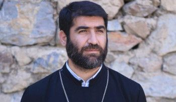 Որոշ մարդկանց խորհուրդ կտանք խոսել հայրենիքը արհավիրքների առջև կանգնեցնելու մասին. Տեր Արարատ