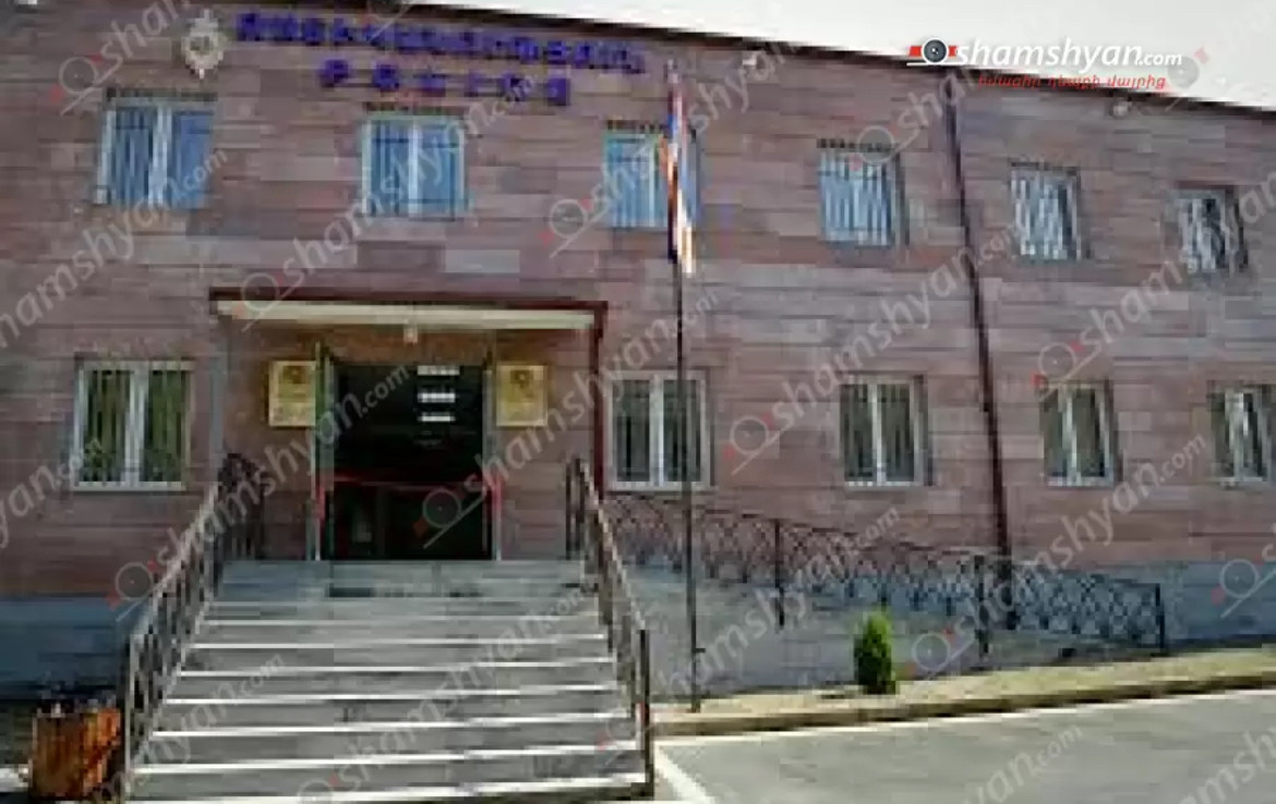 14-ամյա երկվորյակ եղբայրները սուլելով անցնելու համար դիտողություն են արել 17-ամյա տղային․ այն վերածվել է ծեծկռտուքի
