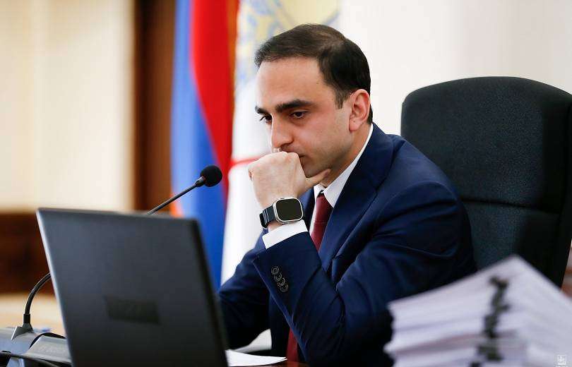 Սոցցանցերում հանդիպում ենք ահասարսուռ տեսարաններ, թե ինչպես է Երևան քաղաքի կանաչ ֆոնդը վերանում․ Ավինյան