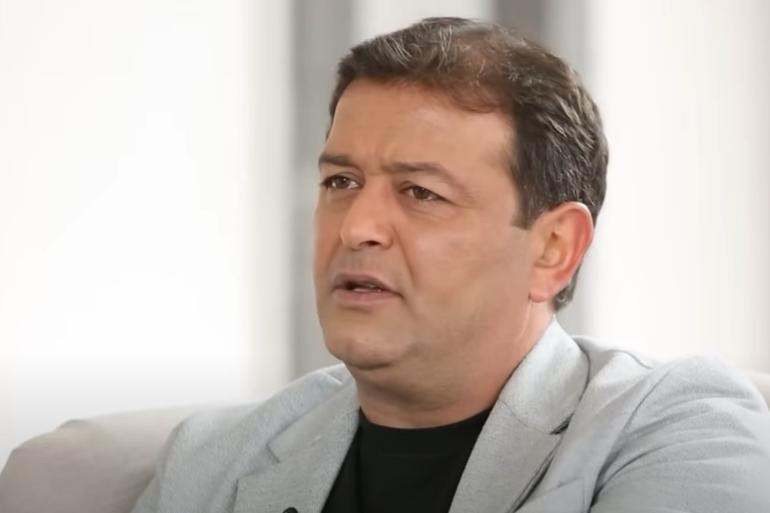 Ես չեմ կարողանում մտածել, որ արգելվում ա Արցախ բառն ասել, ոնց շփվեմ ես, ո՞ւմ հետ շփվեմ, կամ ինչի՞ շփվեմ, չի ստացվի. Արսեն Սաֆարյանը՝ Ալեն Սիմոնյանի մասին