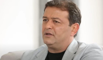 Ես չեմ կարողանում մտածել, որ արգելվում ա Արցախ բառն ասել, ոնց շփվեմ ես, ո՞ւմ հետ շփվեմ, կամ ինչի՞ շփվեմ, չի ստացվի. Արսեն Սաֆարյանը՝ Ալեն Սիմոնյանի մասին