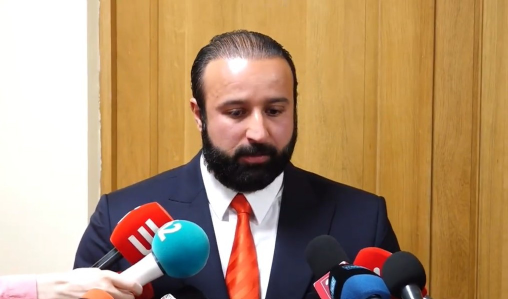Դե թող Պաշտպանության նախարարության ղեկավար կազմն էլ շաբաթ մեկ լողանա, մեր զորքի համար ինչի պիտի մենք լավ պայման չունենանք․ Հայկ Սարգսյան