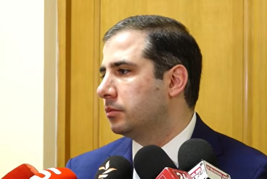 Էդուարդ Հակոբյանը պնդում է, որ վարչապետ Նիկոլ Փաշինյանից որևէ հրահանգ չի ստացել՝ Սամվել Կարապետյանի բիզնեսներում ստուգումներ անցկացնելու համար
